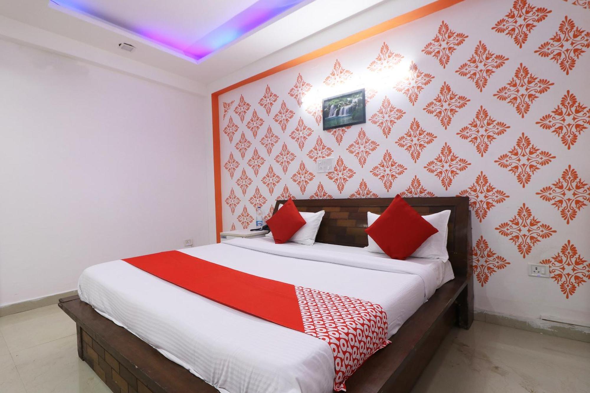 Hotel O Aaradhya Residency Noida Ngoại thất bức ảnh