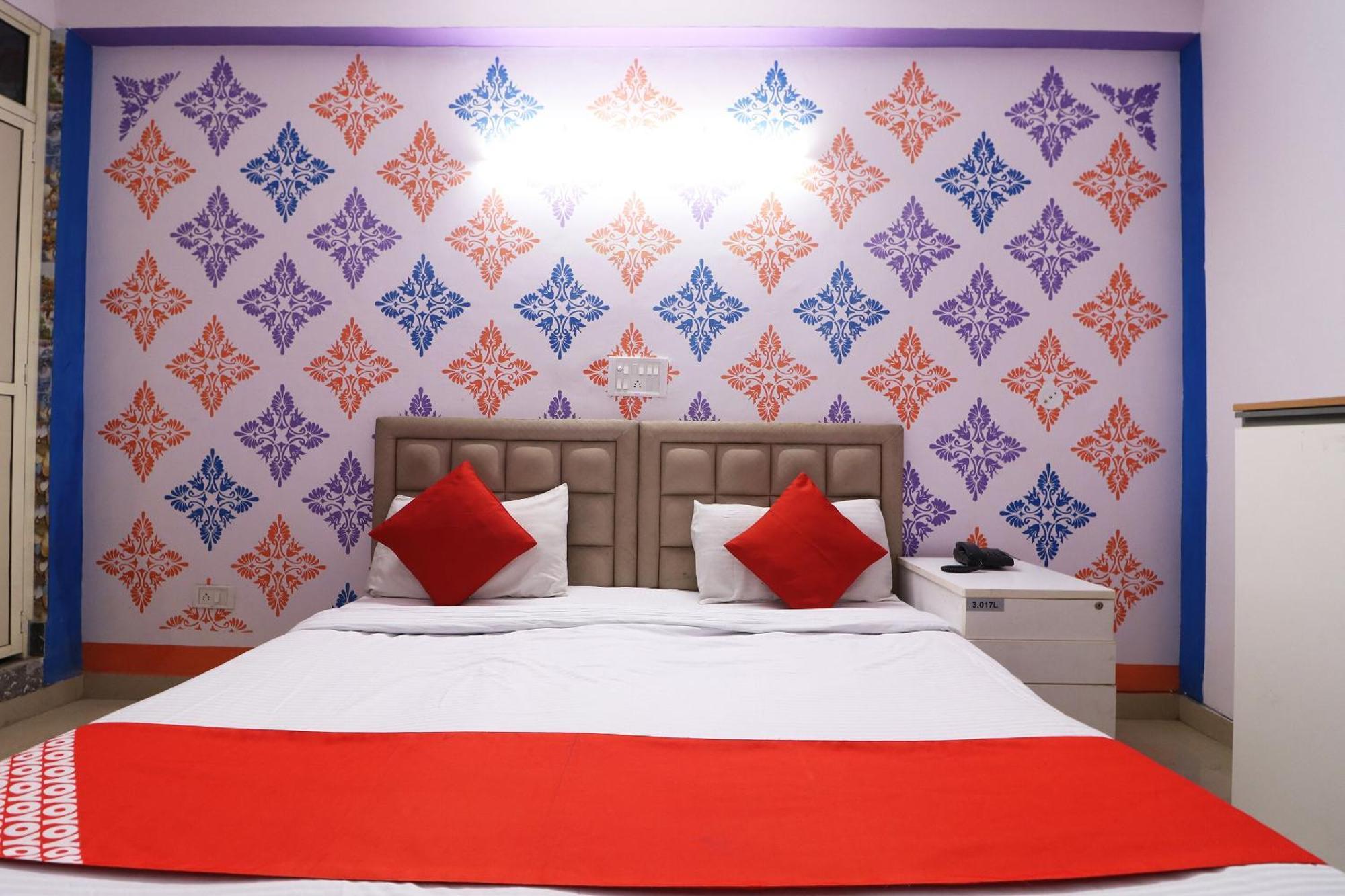 Hotel O Aaradhya Residency Noida Ngoại thất bức ảnh